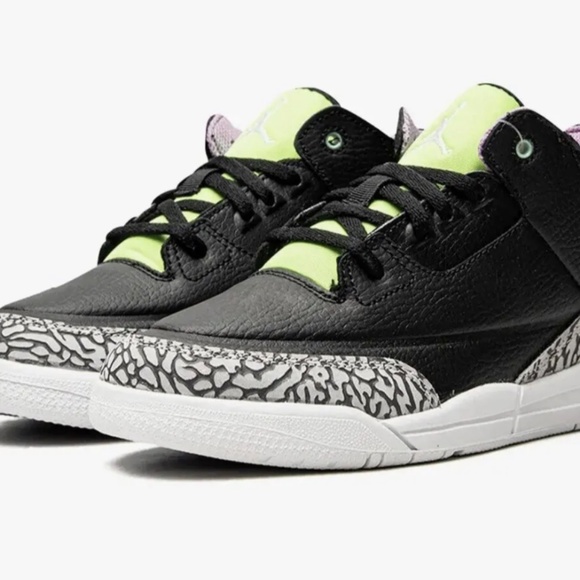 Nike Big Kids' Air Jordan 1 Mid Top 3 Purple Swish EUC Size 7 - Picture 6 of 7